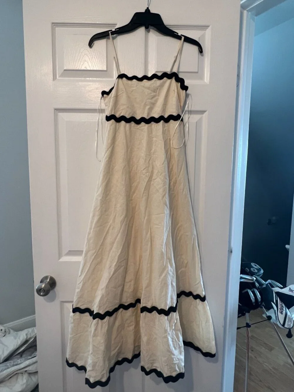 Petal & Pup Yana Sleeveless Maxi Dress Cream Black Size XS - Picture 2 of 6